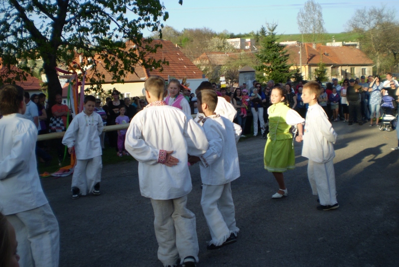 História kultúrnych podujatí / Stavanie mája 2012