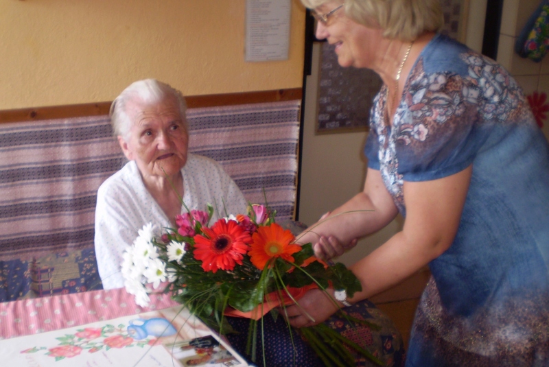 Dňa 11.6.2015 oslávila 95 rokov Alojzia Šmondrková, č. 16