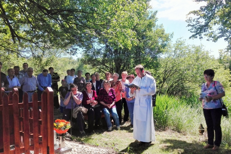 Vysvätenie kríža v Burových jarkoch 28.05.2017